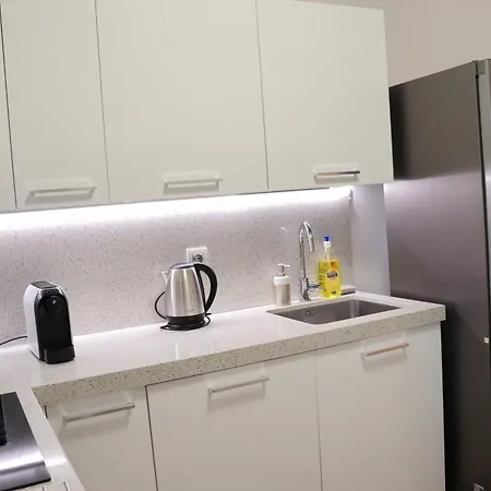 Platinia Lejlighed *